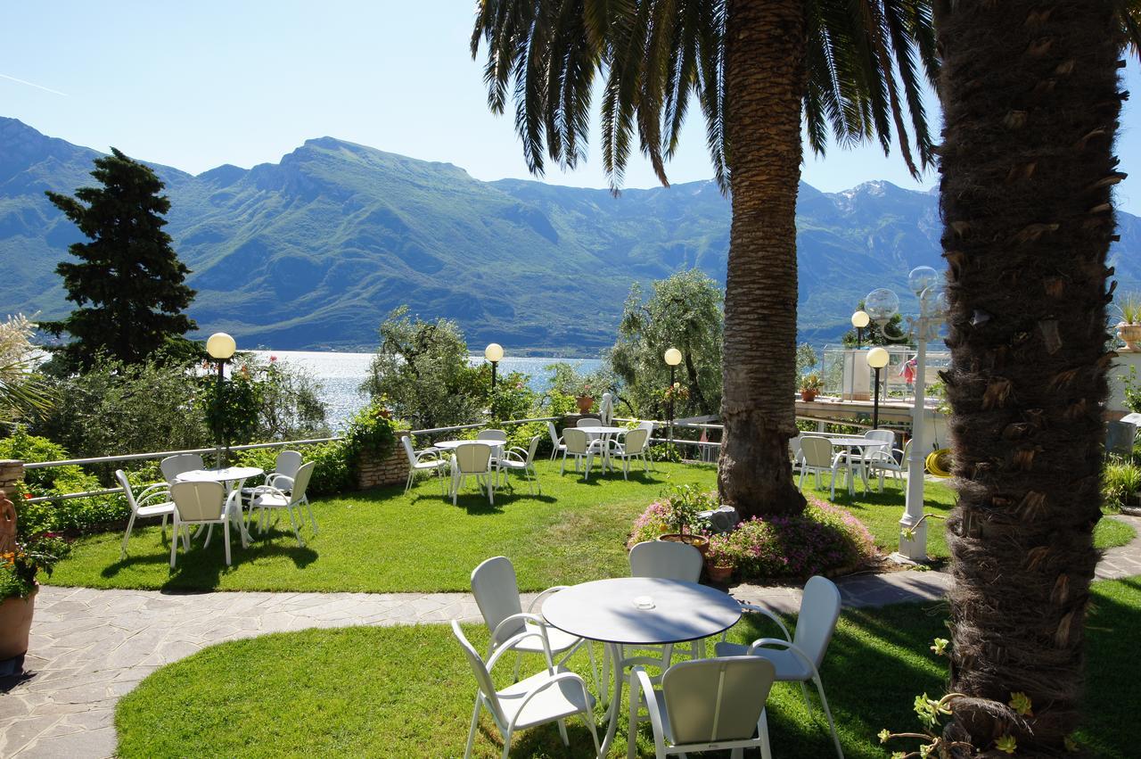 Hotel Riviera Panoramic Green Resort Limone sul Garda Exterior photo