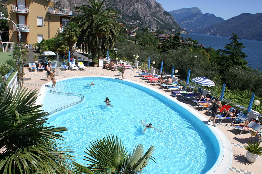 Hotel Riviera Panoramic Green Resort Limone sul Garda Exterior photo
