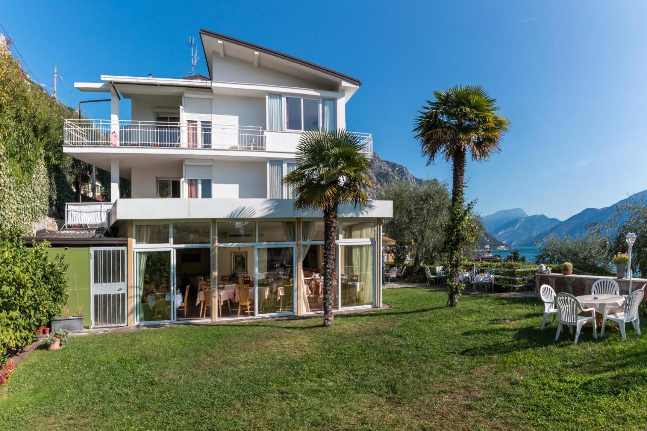 Hotel Riviera Panoramic Green Resort Limone sul Garda Exterior photo